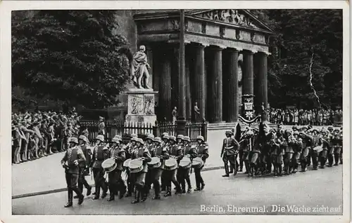 Ansichtskarte Mitte-Berlin Reichsehrenmal, Wachablösung - Trommeln 1935