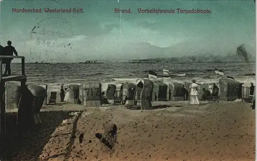 Westerland-Gemeinde Sylt Strand. Vorbeifahrende Torpedoboote. Strandkörbe 1907