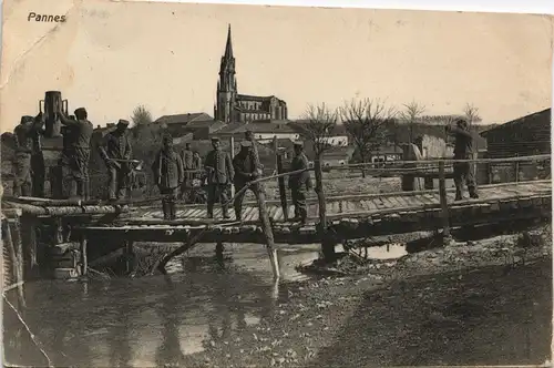 CPA .Frankreich Pannes Soldaten auf Brücke 1915 (dt. Feldpoststempel)