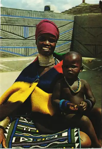 Südafrika NDEBELE mother and child, South Africa, Stammes Frau Einheimische 1975