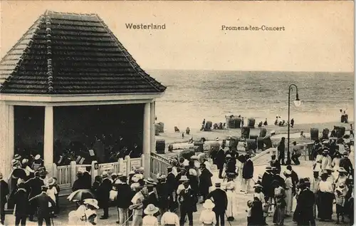 Ansichtskarte Westerland-Sylt Feine Herrschaften beim Promenadenkonzert 1918