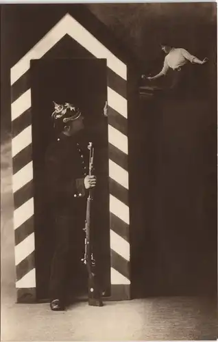 Ansichtskarte  Atelierfoto Fotomontage Soldat und Frau 1916