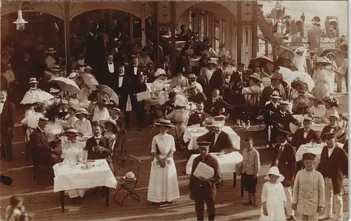 Ansichtskarte Westerland-Sylt Feine Herrschaften im Strandrestaurant 1911