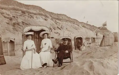 Westerland-Sylt Strand, Dünen - Strandkörbe Mann und Frauen 1911 Privatfoto Foto