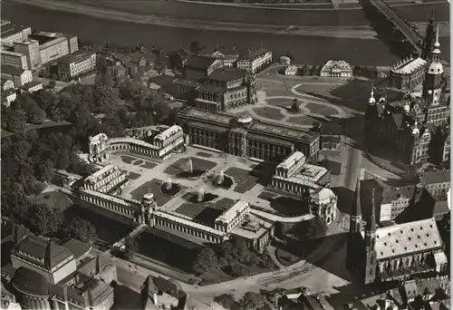 Ansichtskarte Dresden Zwinger und Theaterplatz Luftaufnahme DDR Ansicht 1984
