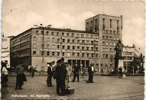 Halle (Saale) Marktplatz belebt, Gebäude Rat der Stadt, DDR Ansicht 1967