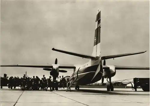 Ansichtskarte  Kurzstreckenverkehrsflugzeug An-24 Flugwesen - Flugzeuge 1970