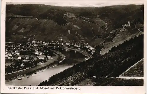 Ansichtskarte Bernkastel-Kues Berncastel-Cues Stadt mit Doktor-Weinberg 1956