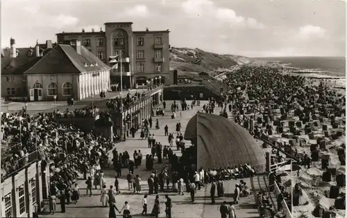 Ansichtskarte Westerland-Sylt Kurpromenade belebt 1960