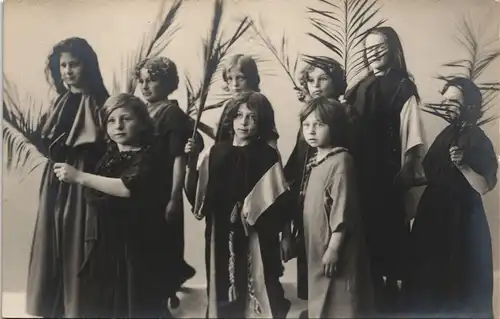 Oberammergau Offizielle Postkarte No. 10: Kindergruppe Passionsspiele 1910
