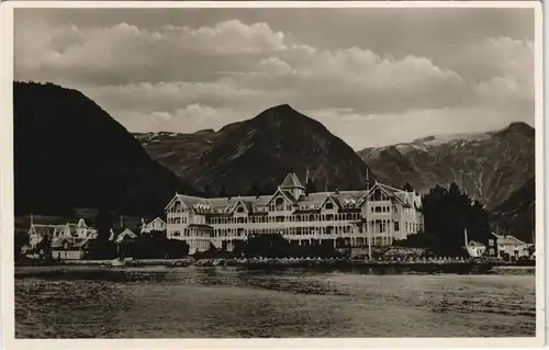 Postcard Balestrand Kviknes Hotel / Balholm 1930