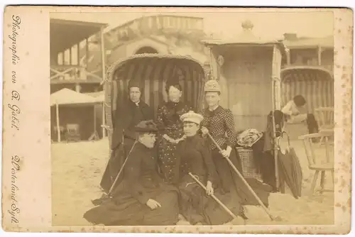Westerland-Sylt Frauen Strandkorb Restaurants CDV Kabinettfoto 1889 Kabinetfoto