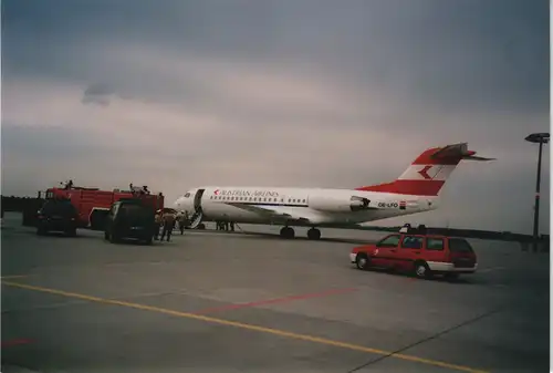 Foto  Austrian Airlines Flugzeug Foto Airplane Photo 2001 Privatfoto