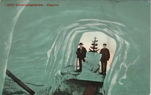 Grindelwald Grindelwaldgletscher Eisgrotte Männer vor Tannenbaum 1911