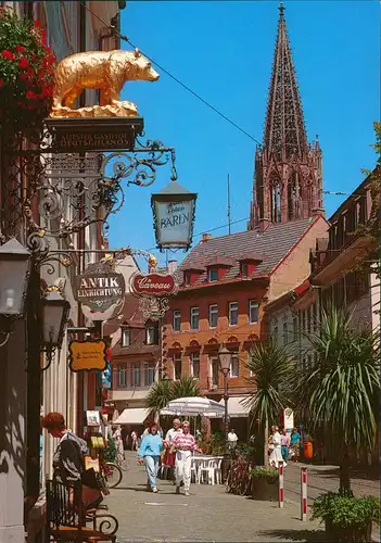Freiburg im Breisgau Oberlinden Personen am Antik Geschäft 1980