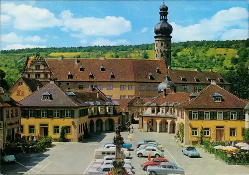 Weikersheim Blick auf Schloß und Martkplatz, Autos ua. VW Käfer 1996