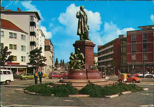 Bremerhaven Markt / Theodor-Heuss-Platz Bgm. Schmidt Denkmal, VW Käfer 1975