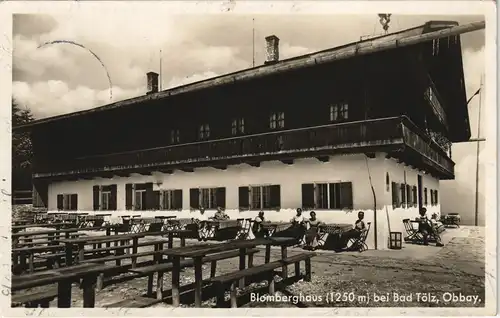 Ansichtskarte Bad Tölz Blomberghaus, Personen im Außenbereich 1938