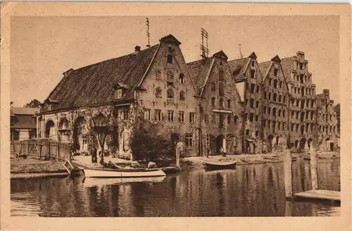 Ansichtskarte Lübeck Alte Speicher an der Trave 1920