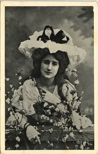 Ansichtskarte  Menschen / Soziales Leben Frau in Tracht - Fotokunst 1909