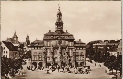 Ansichtskarte Lüneburg Rathaus und Markttreiben 1925