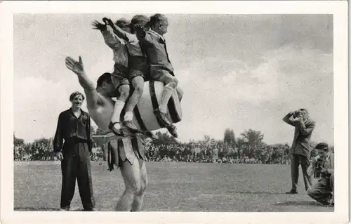 Ansichtskarte  Kraftsport mit Milo Barus, ex-stärkster Mann der Welt 1965