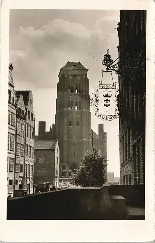 Danzig Gdańsk/Gduńsk St. Marien, Straße - Weihnachtstanne - Fotokarte 1957