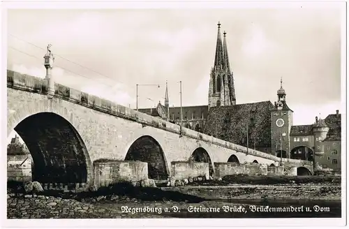 Ansichtskarte Regensburg Steinerne Brücke, Brückenmanderl 1932