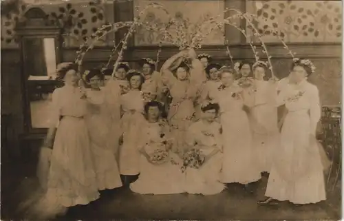 feine Damen Jungesellinen Frauen - Saal 1911 Privatfoto gel. Stempel Hildesheim