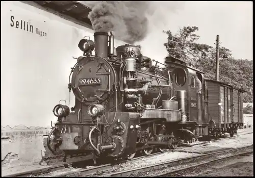 Eisenbahn (Railway) Dampflokomotive Lok im Bahnhof Sellin Rügen 1970