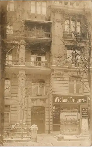 Ansichtskarte  Wieland Apotheke, Schaufenster Gründerzeithaus 1912
