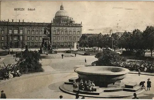 Ansichtskarte Berlin Partie am Schloß 1925  gel. Rollstempel
