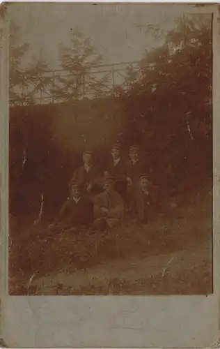 Ansichtskarte  Schüler an der Brücke 1911   gel. Stempel Fritzlar