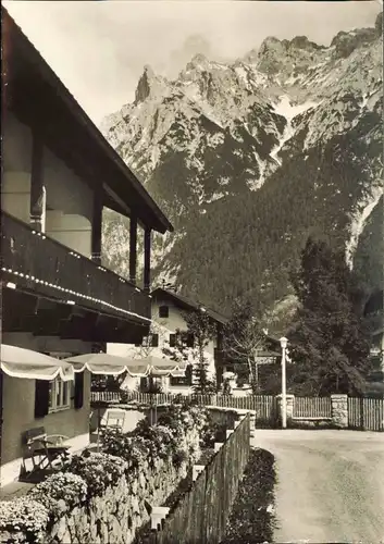 Mittenwald LANDHAUS FRIWA Inh. Fr. Wagner, Strassen Ansicht 1960