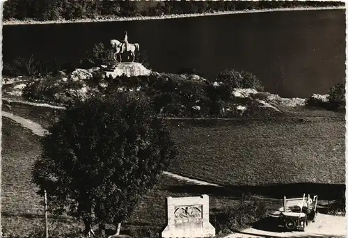 CPA .Frankreich Lac de Laffrey Isère et statue de Napoleon 1956