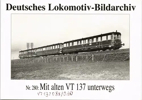 Ansichtskarte  Dampflokomotive Eisenbahn Mit alten VT 137 unterwegs 1995