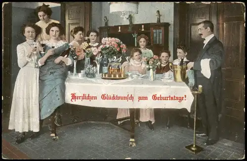 Ansichtskarte  Glückwunsch Geburtstag Birthday Familie am Gabentisch 1914