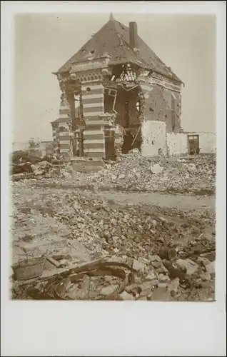 Beuvraignes l'école de garçons/zerstörte Schule 1916 Privatfoto