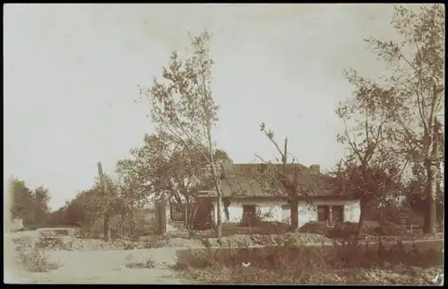 Foto  Zerstörtes Haus - WK1 - Südosteuropa 1917 Privatfoto