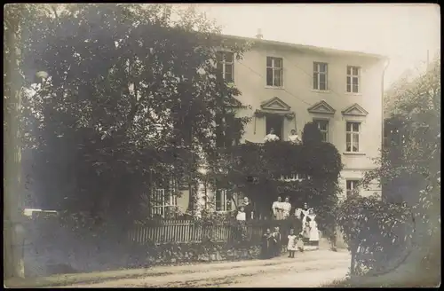 Postcard Bad Landeck Lądek-Zdrój Familie vor Stadthaus Schlesien 1906