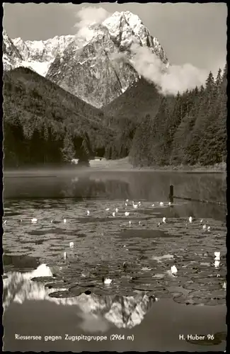 Garmisch-Partenkirchen Riessersee gegen Zugspitzgruppe (2964 m) 1960