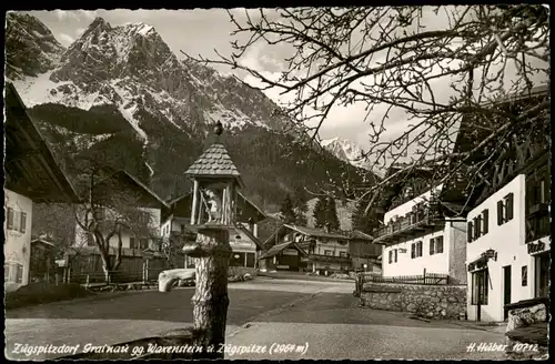 Ansichtskarte Grainau Ortsansicht mit Waxenstein u. Zugspitze 1955