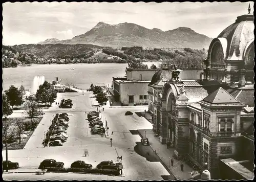 Ansichtskarte Luzern Lucerna Bahnhofplatz mit Rigi 1955