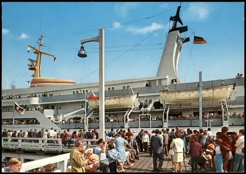 Ansichtskarte Cuxhaven Alte Liebe, Schiff Anlegestelle sehr belebt 1975