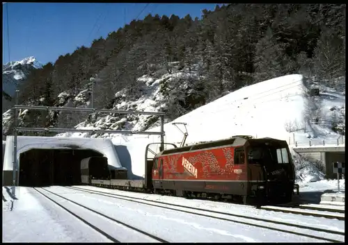 Elektro-Lokomotive der Rhätischen Bahn (RhB) mit Sonderlackierung 2000