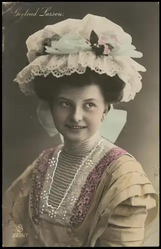 Ansichtskarte  Frühe Fotokunst mit Frauen-Motiv Gertrud Lasson 1908   gelaufen mit Stempel MEERANE