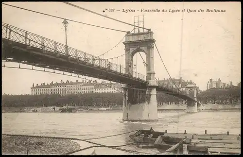 CPA Lyon Passerelle du Lycée et Quai des Brotteaux 1910