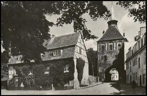 Ansichtskarte Stralsund Küter Tor Kütertor mit Jugendherberge 1972