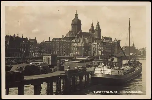 Postkaart Amsterdam Amsterdam ST. NICOLAASKERK. - Schiff 1938