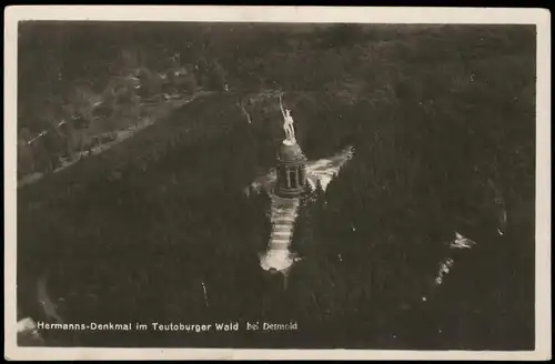 Hiddesen-Detmold Hermannsdenkmal Teutoburger Wald v. Flugzeug aus 1930